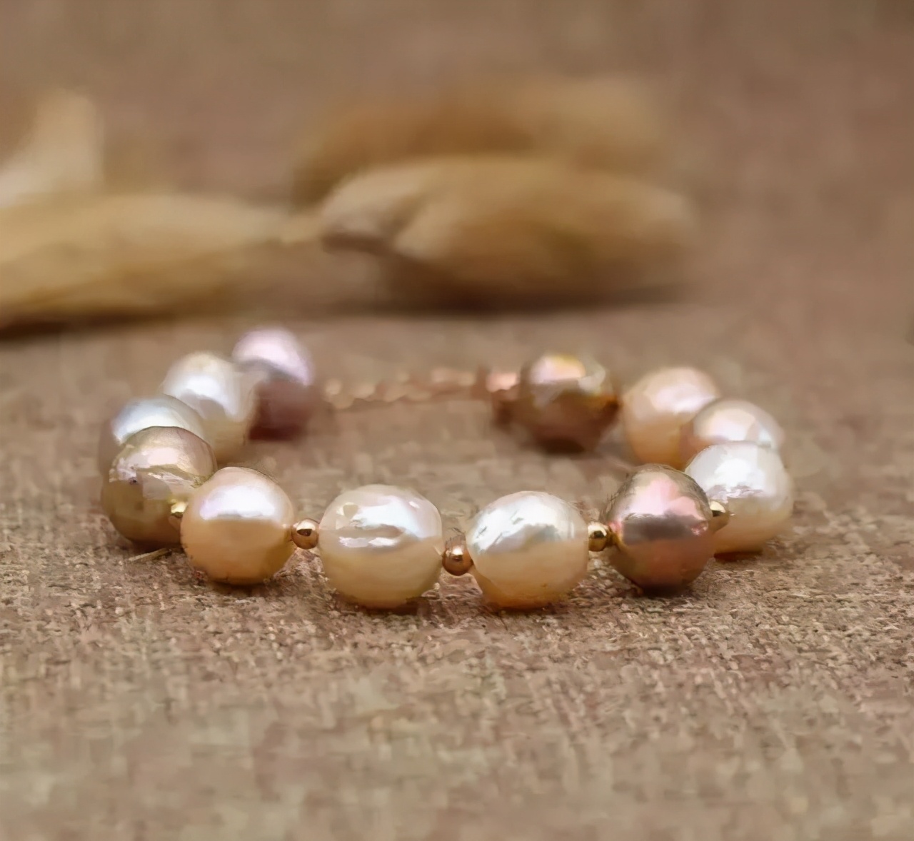 金珍珠13mm多少钱一粒(你敢相信一颗珍珠居然卖到上亿元) - 价格百科