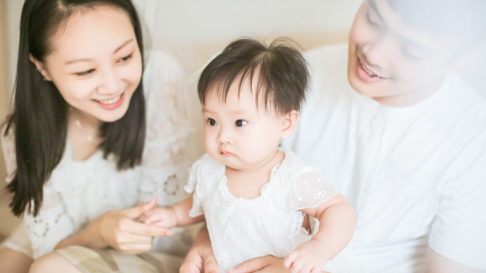 婴儿发烧出汗好还是不好（宝宝发烧时能洗澡吗）