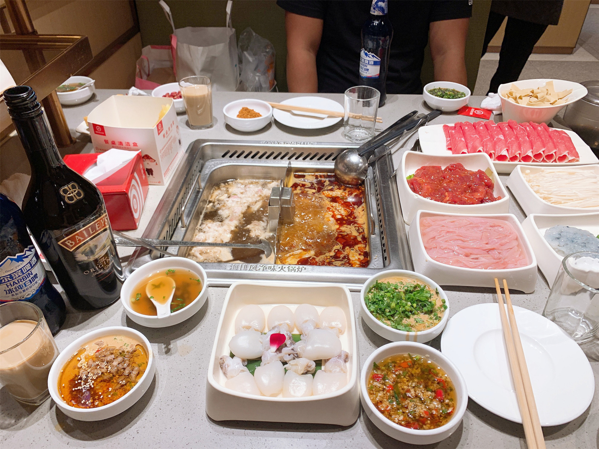 吃火锅时，如何搭配蘸料才好吃？学会“124搭配法”，方便实用