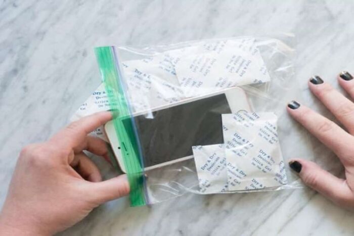 不要扔掉烦人的干燥剂，这里有10种大用处