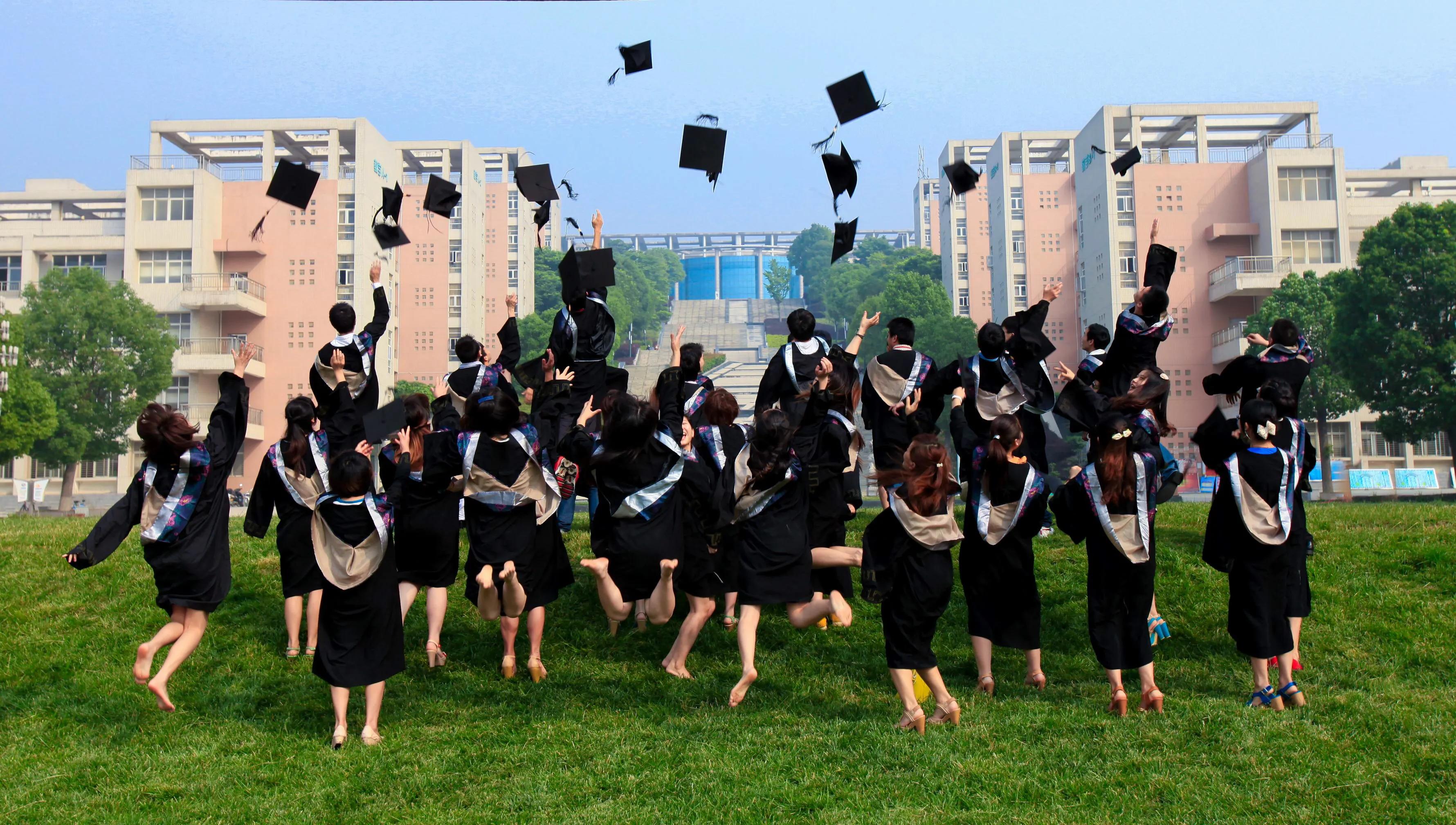 #荆楚理工学院，荆门市唯一的一所本科院校