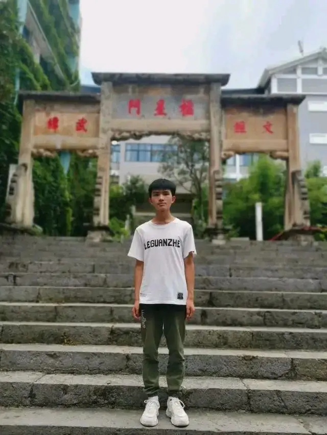 68位高考状元家庭背景曝光，揭露了4个扎心真相