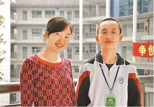 四川天才少年，3年读完中学，14岁699分进中科大，拒美回国