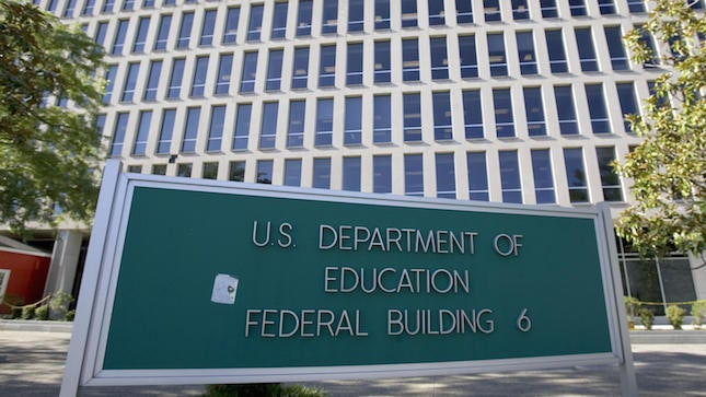 美国最大成人教培机构倒闭，教育部为1.8万受害者免除5亿贷款