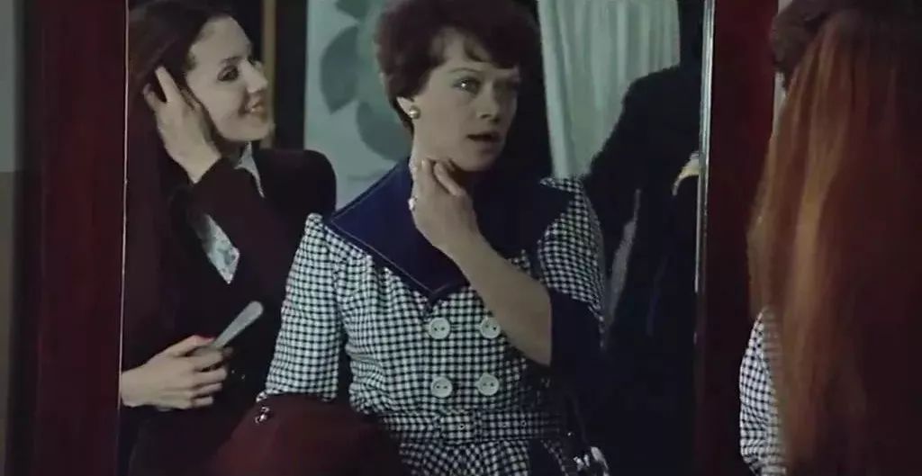 1977年苏联译制片，国内上映后，迅速风靡全国，观众：剧情真开放