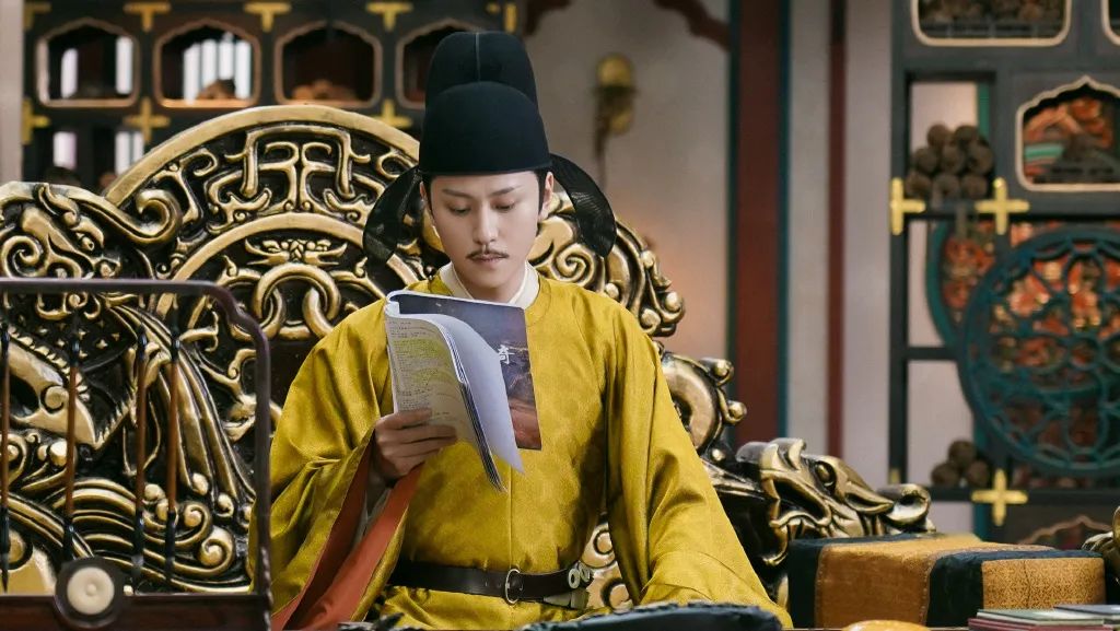 比如《龙珠传奇之无间道》里演康熙,《天下长安》里演李世民,但说他