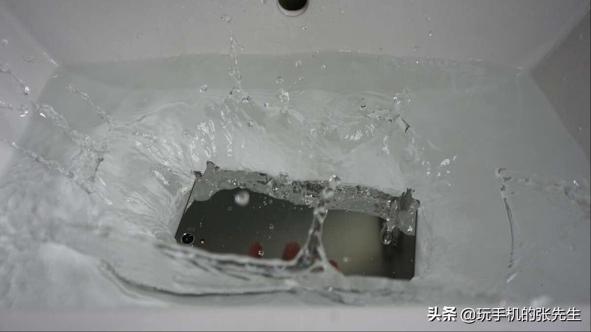 VIVO手机突然黑屏，但仍是开机状态！该怎么办？