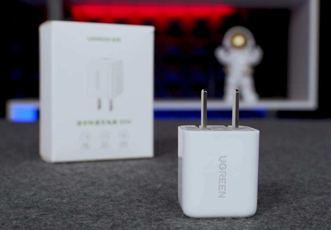 5款 iPhone 热门 20W 快充头，哪款最值得买？