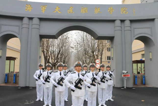 适合中等生报考的5所军校，未来发展前景好，2021届考生别错过