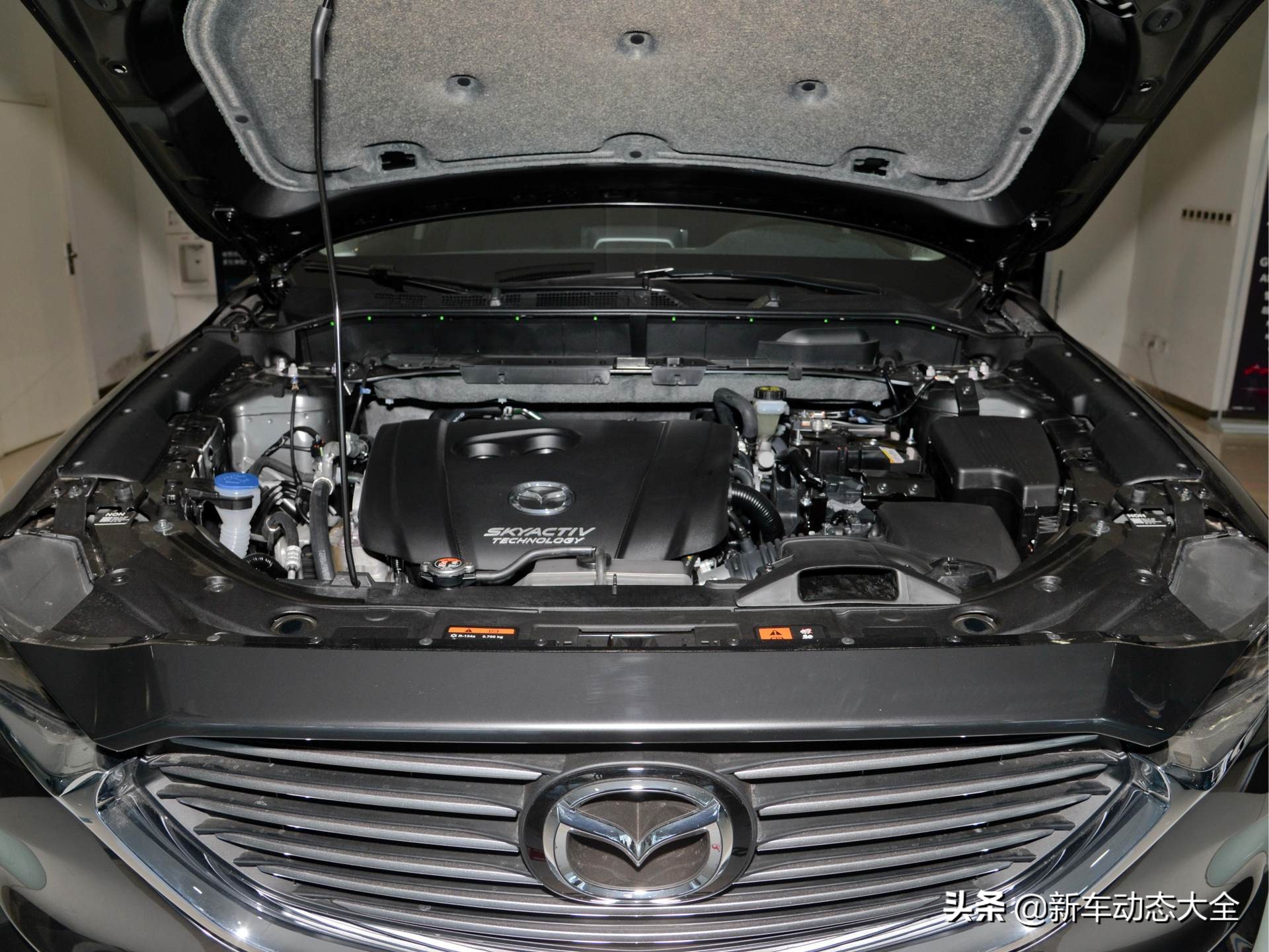 合资中大型SUV，轴距超2.9米，颜值没得说！带你看马自达CX-8