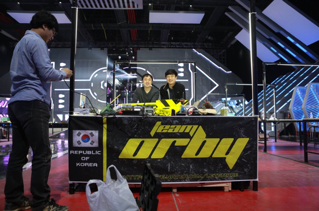 韩国整容技术太牛X，都整到机器人身上了