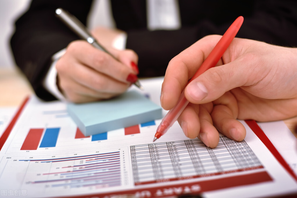 又到了出财务月报的时候了，这次别再掉坑了