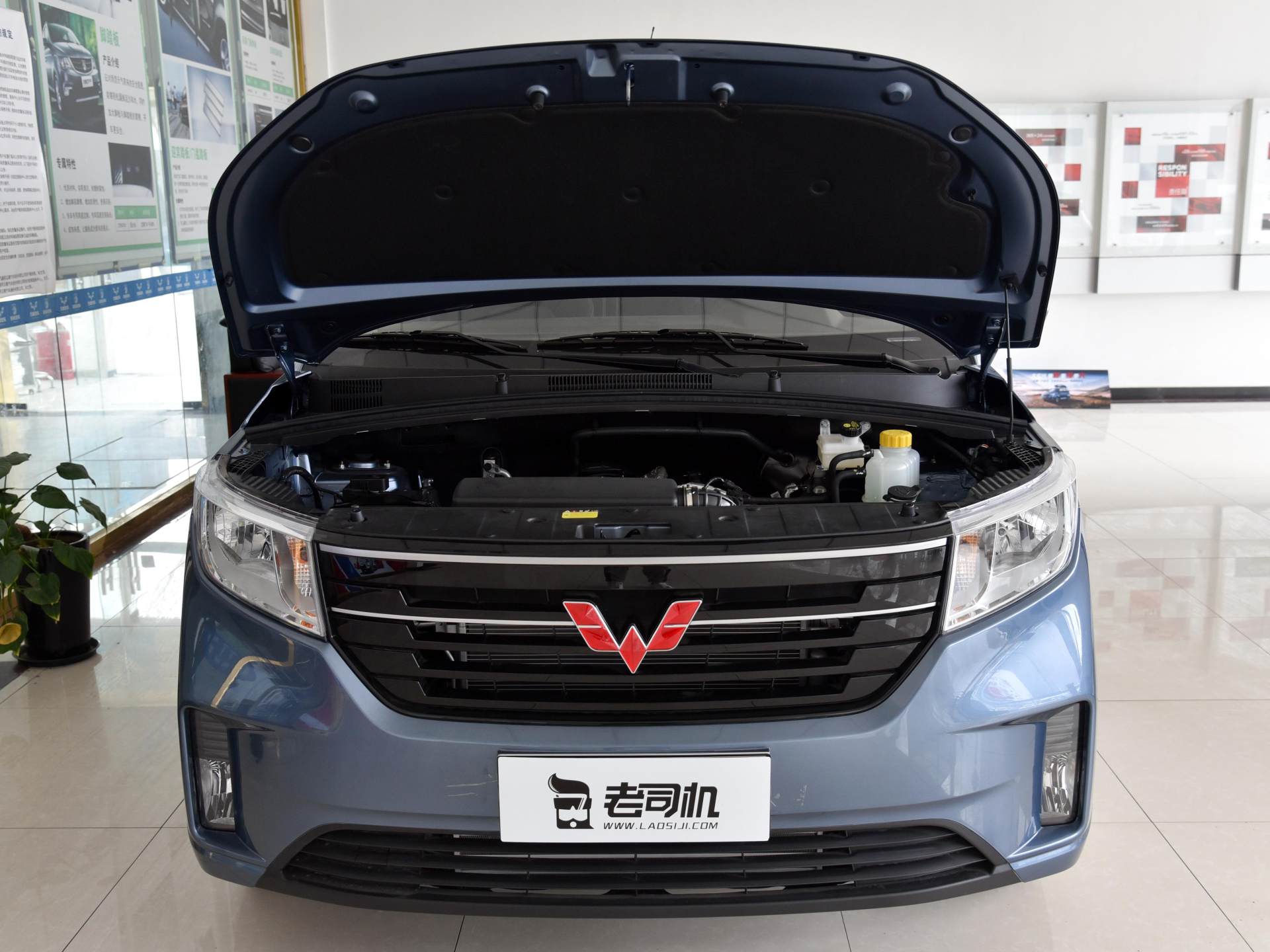 7座设计比一般mpv还实用,低价质量好的赚钱车,实拍五菱宏光plus