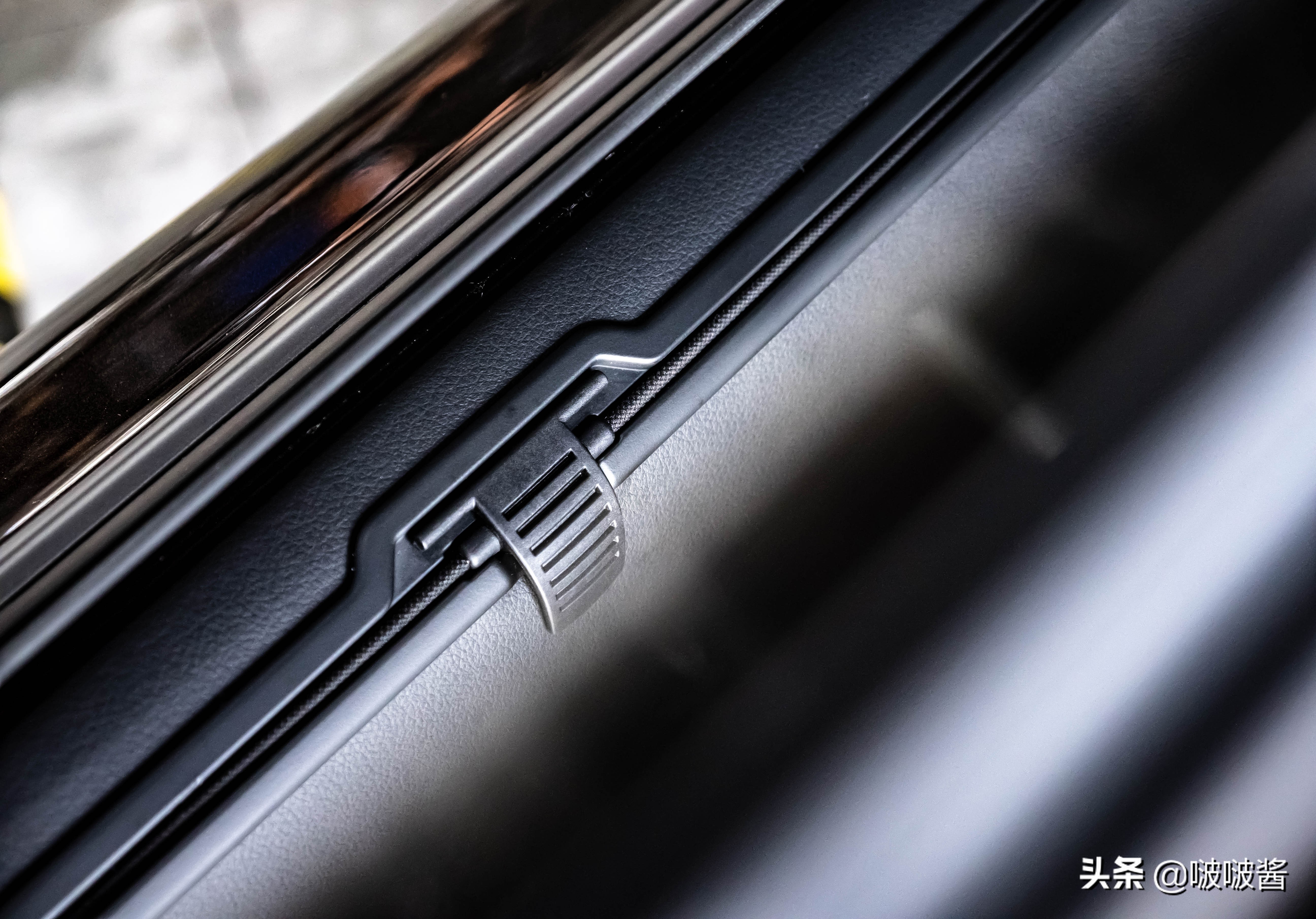 奥迪A6L改装后排遮阳帘，你有这几个困扰吗？