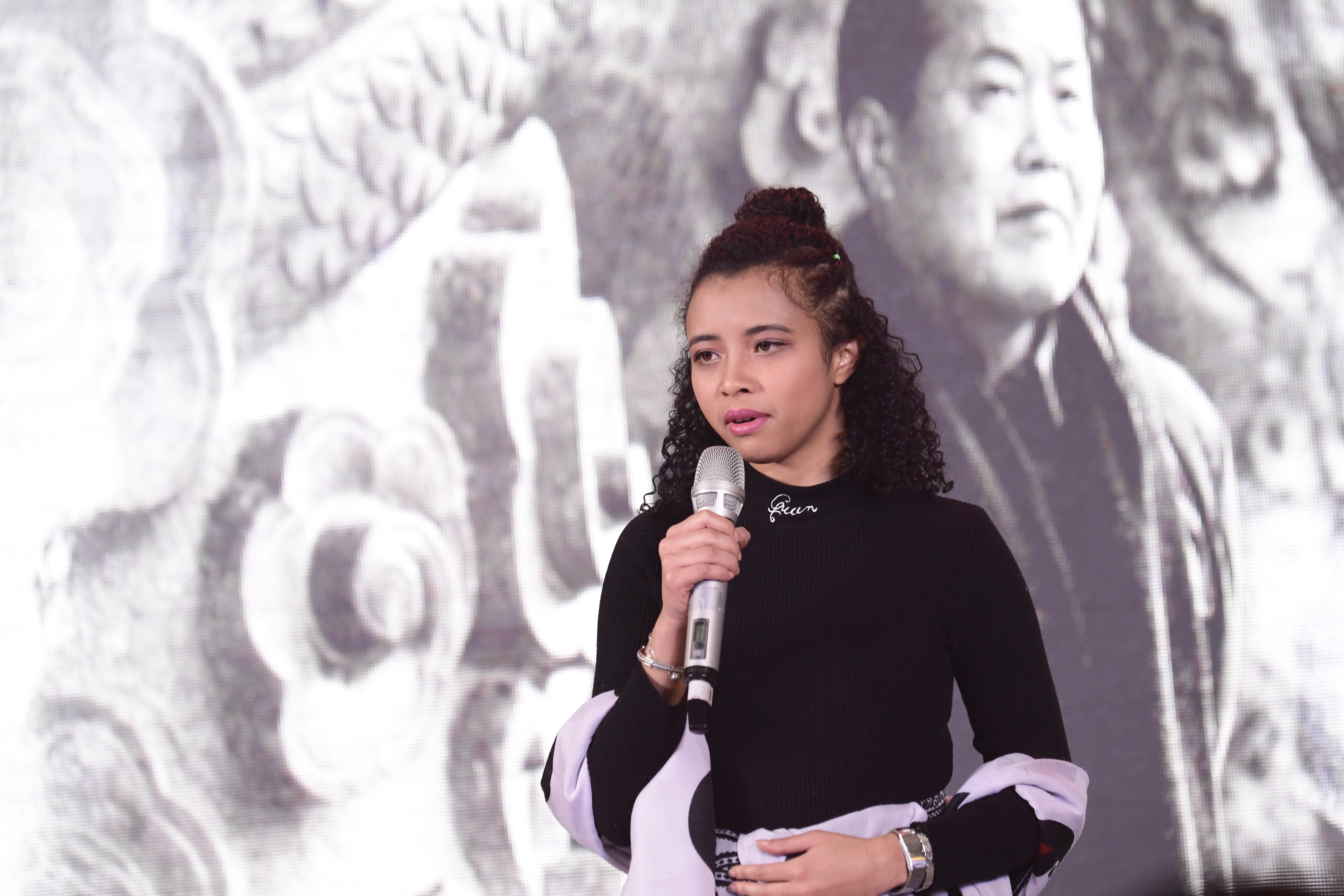 众多知名主持人联袂登台，“诗城之光大型跨年诗会”倾情巨献！