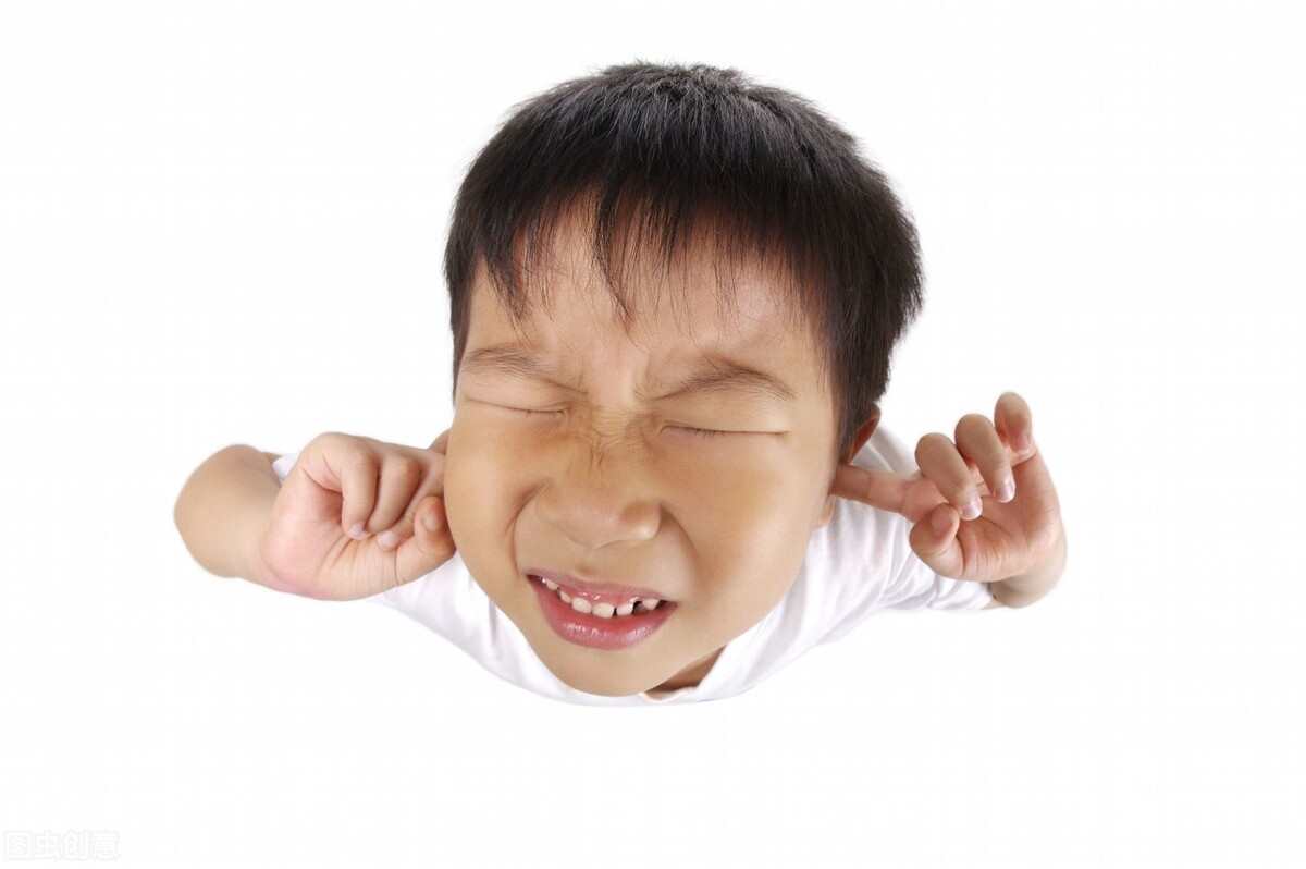 孩子耳屎不能掏？别靠着书本养孩子，中过招的妈妈才知道正确做法