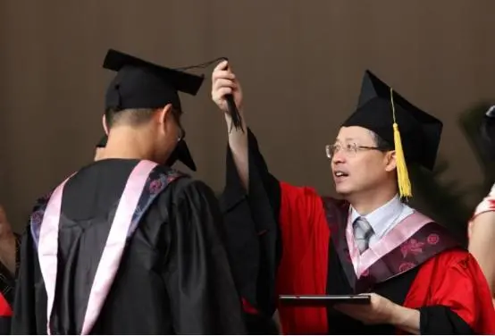 大学“挂科率”奇高的4个专业，补考未必能过，连学霸都难以招架