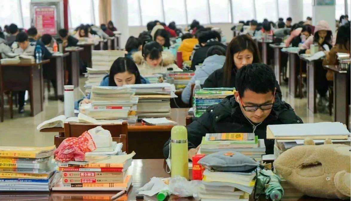 为何考研大多是二本生，复试通过率却很低，名师张雪峰告诉你答案