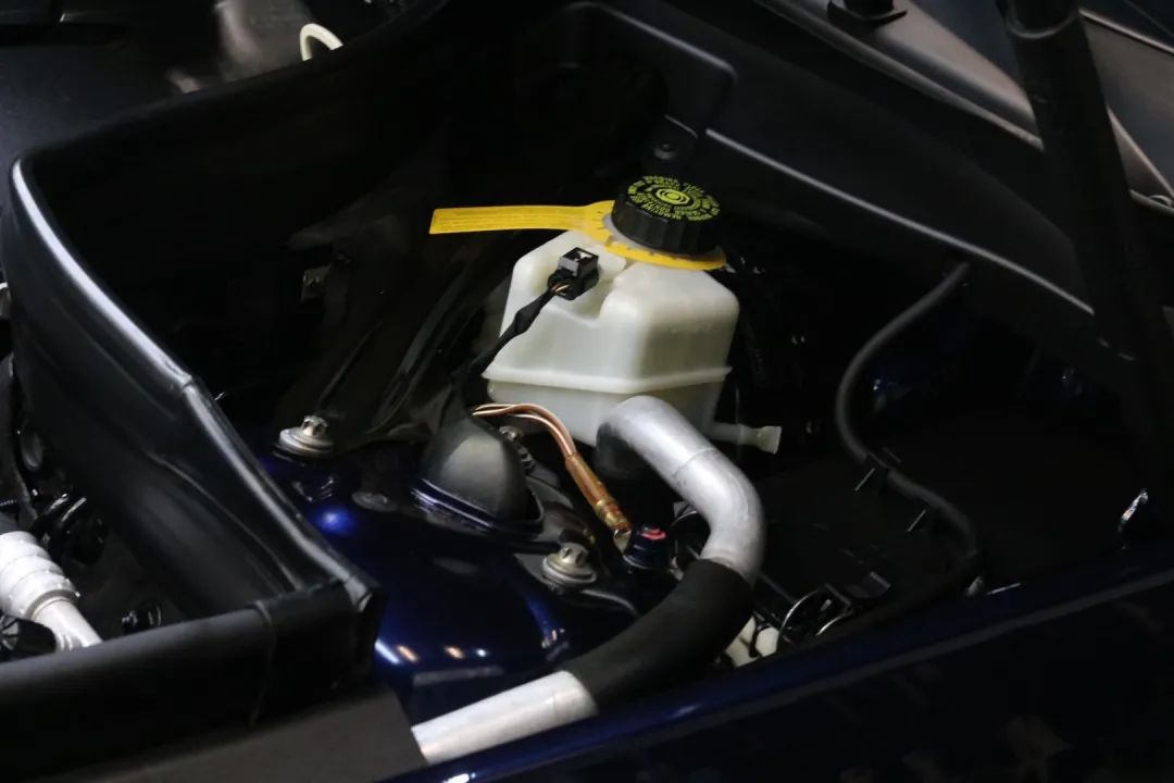 怪兽修车：翻新一辆15年奔驰GLK260，最终满血复活变新车