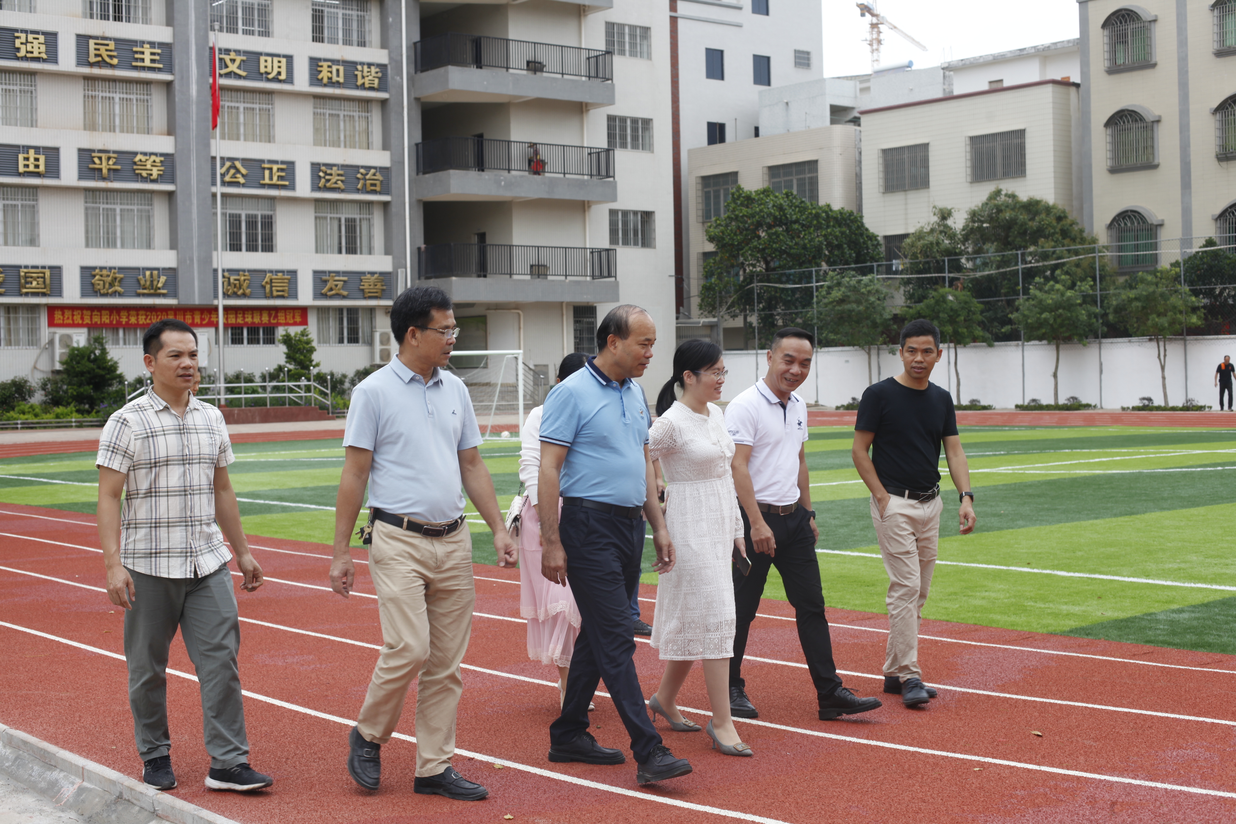 这所学校不简单，五育融合创特色学校，为孩子打好人生纯美底色