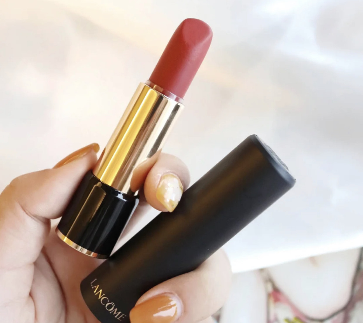 兰蔻真正好用的是这4样，兰蔻粉水算不上，柜姐是不会告诉你的