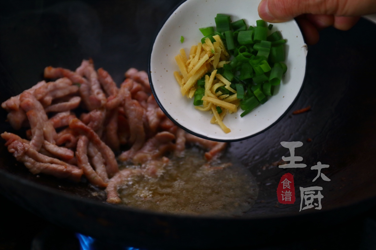 金針菇炒肉,金針菇炒肉的做法