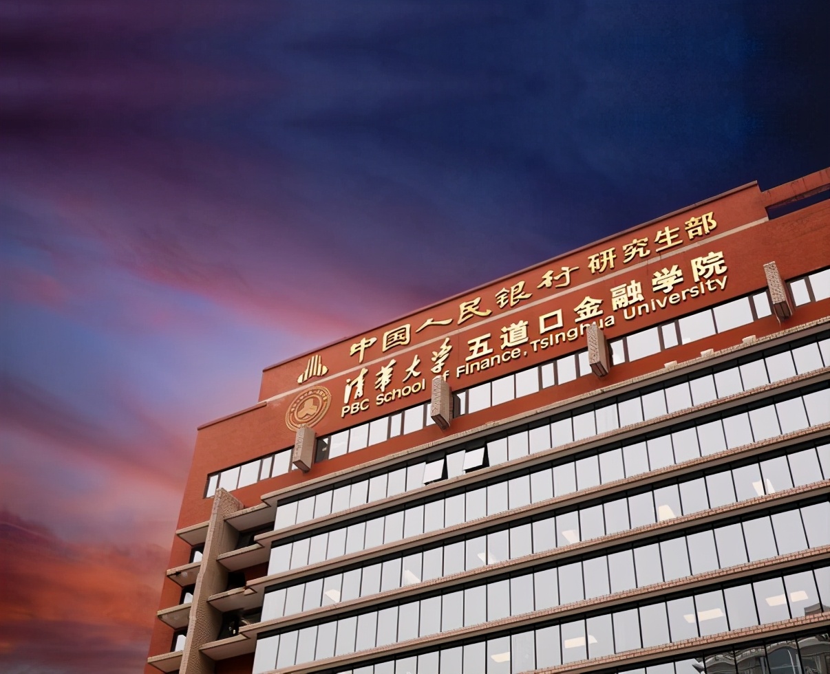 儿子考上985，家长兴高采烈办“升学宴”，亲戚却吐槽：复读吧