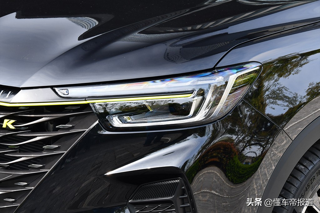 新车|9.88-13.48万元！新荣威RX5 PLUS预售，这样的中国风你爱吗？