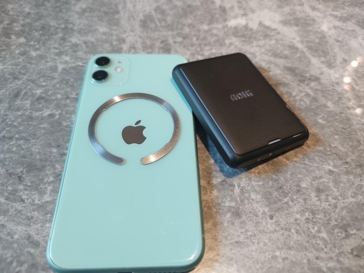 Aohi Magcube W4000磁吸充电宝，解决电量低下问题的不二法宝