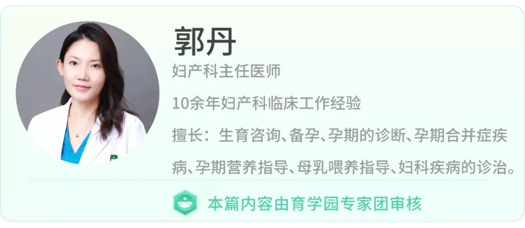 洗完澡轻柔清理宝宝私处，温柔呵护中感受亲子时光的宁静与安心