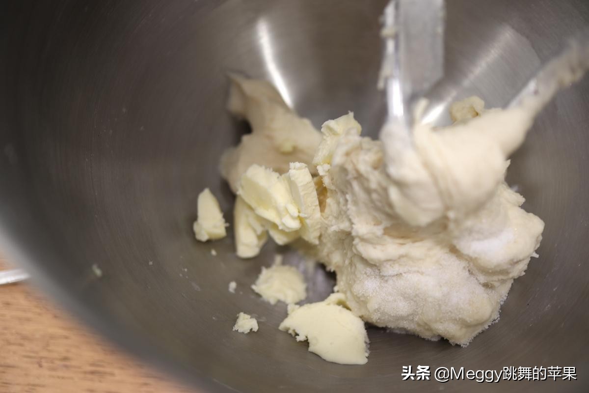 想吃拉丝披萨不发愁，烤一张4人吃撑，比必胜客的料足味美实惠