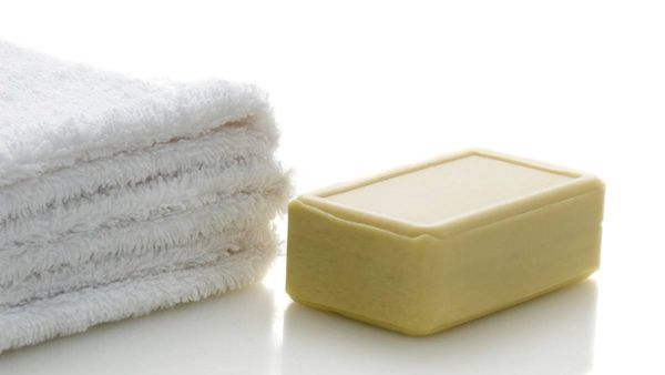 新鞋子有点小夹脚怎么办