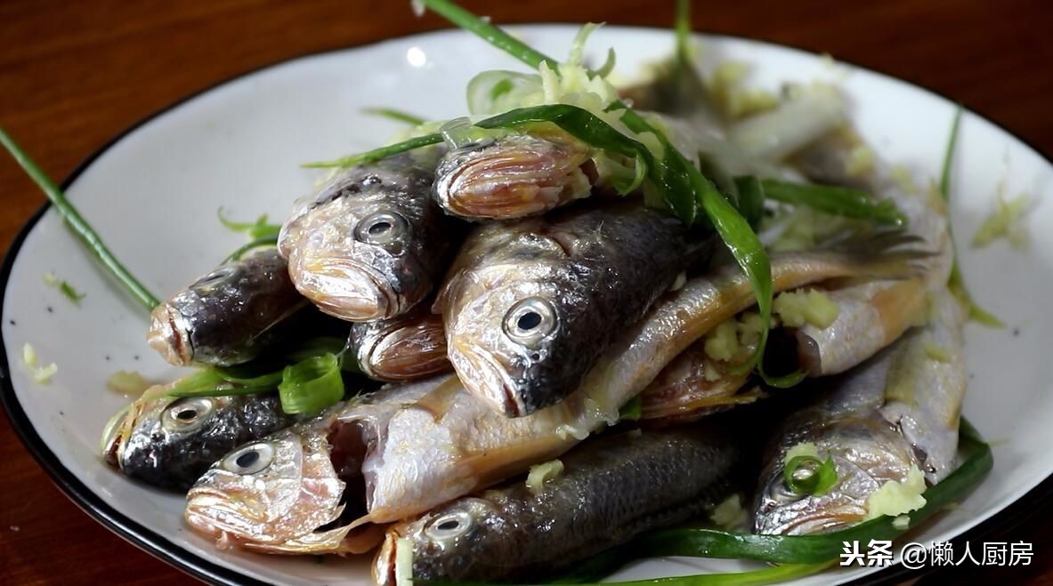 干炸小黃魚的做法,干炸小黃魚的做法視頻