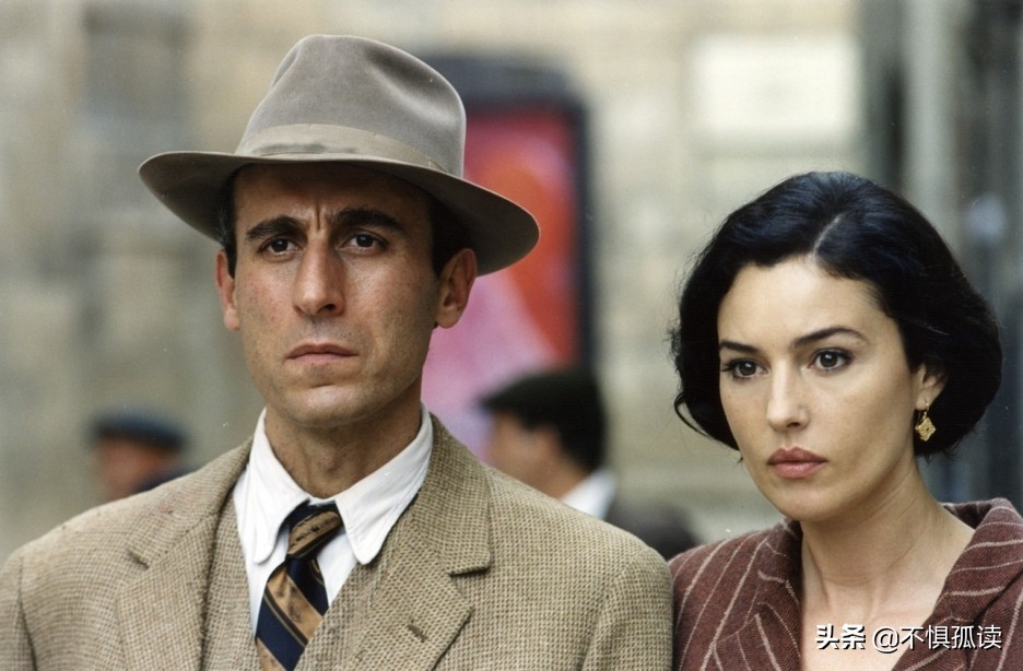 《西西里的美丽传说》：她因为太美丽，被嫉妒的女人群殴、剃光头