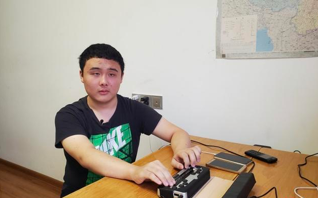 正能量！11位盲人考生参加2021高考，教育部提供专门的盲文试卷