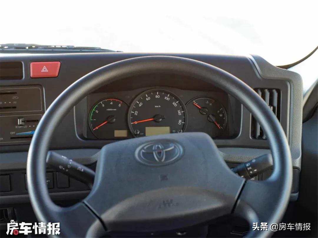 新款丰田考斯特房车，4.0L动力足，大沙发特舒服行李箱能住人