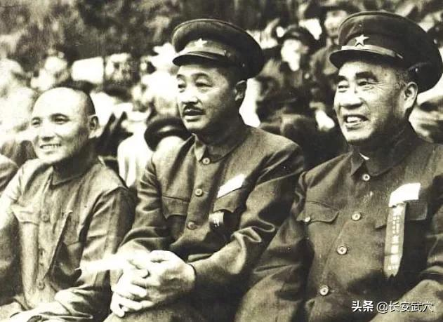 朱德位列元帅之首，可授衔证书却不是001号，001号究竟给了谁？