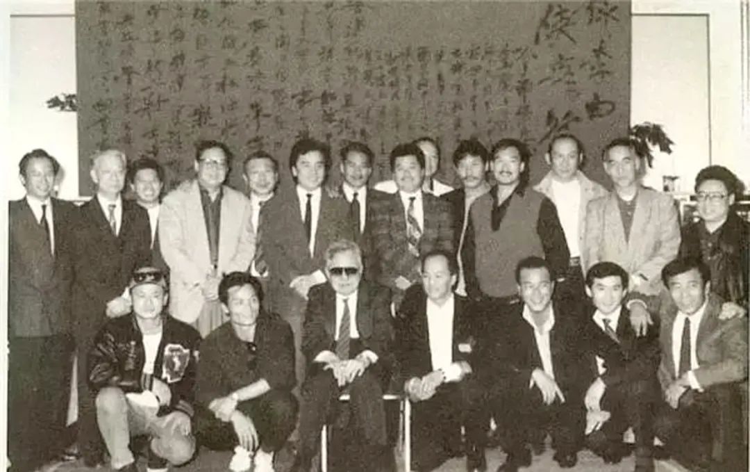 筹钱给师父养老，弟子全部免费出演，无法复制的《义胆群英》