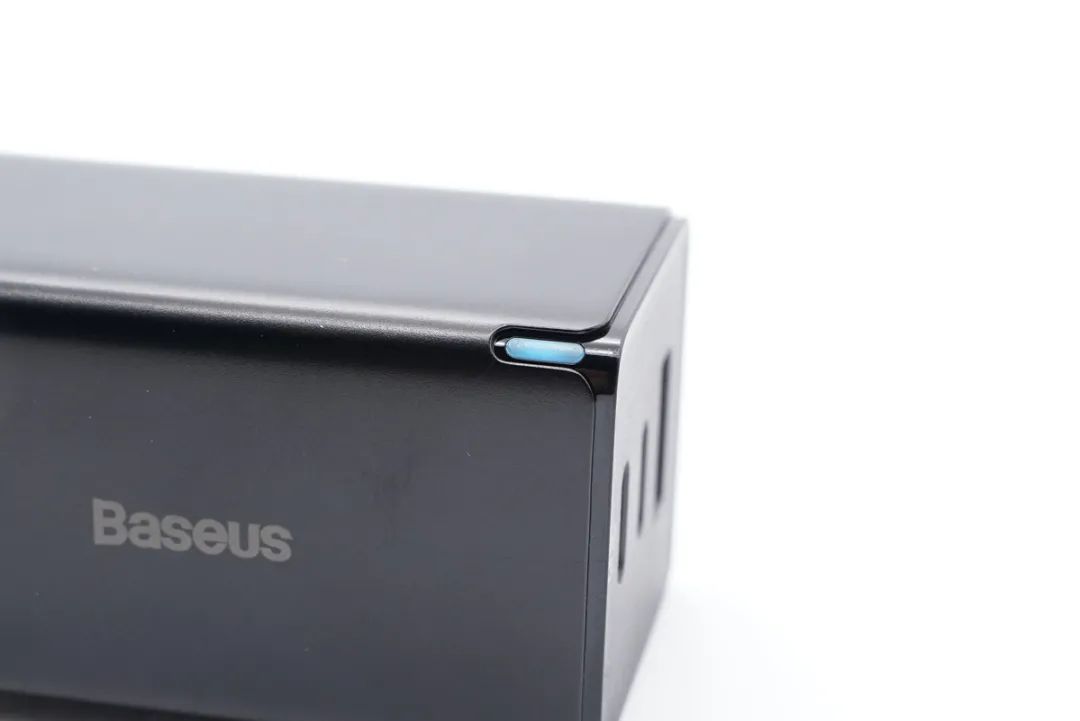 全新设计，突破体积极限，拆解国产控制器65W氮化镓快充