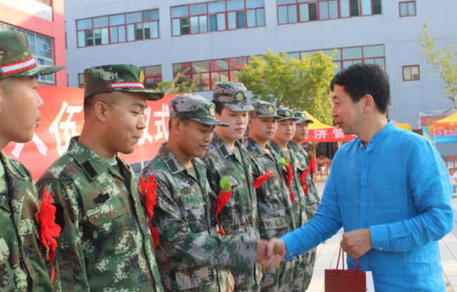 大学生参军入伍，服役2年后退伍能拿到多少补助？想参军要知道