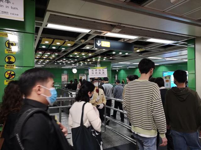 远程搞定大厨的指导，有明基E520投影