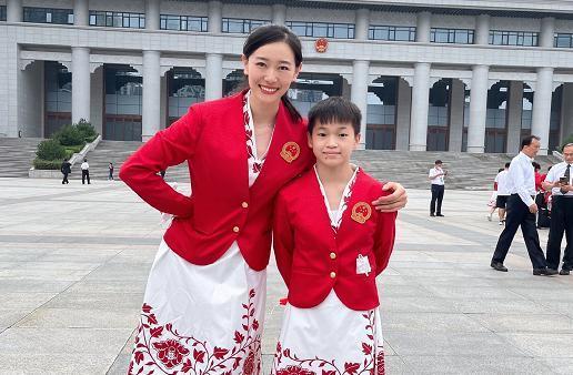 值得点赞，全红婵生活中一细节显示，她的自信又提升了一个档次