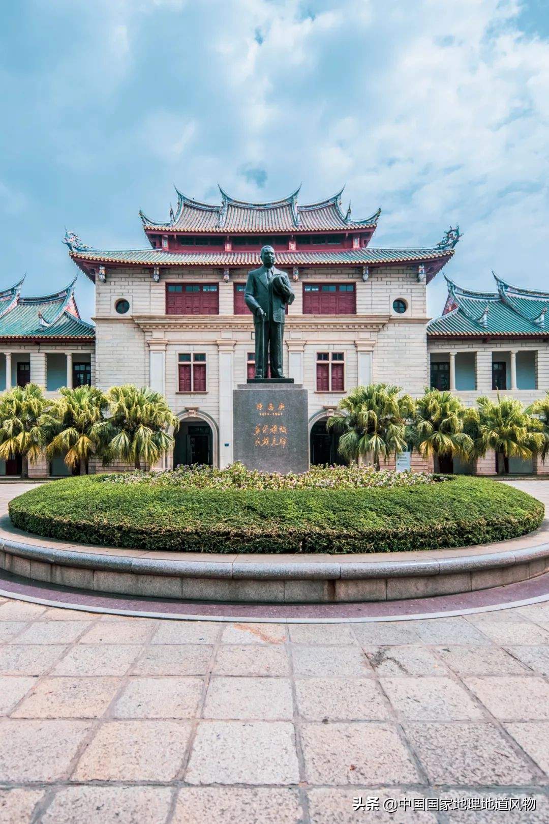 厦门大学，凭什么是中国“最美”校园？