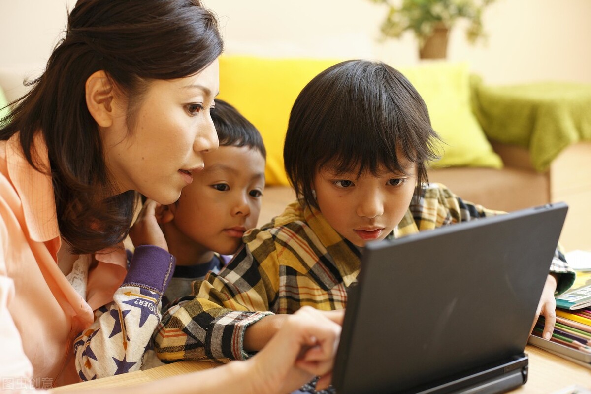 几千元买的学习机，还不如一个APP，后悔买早了