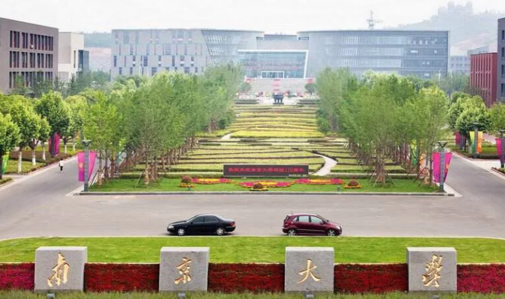 南大校草蒲熠星和北大校草郭文韬同框，谁更胜一筹？看完你就懂了