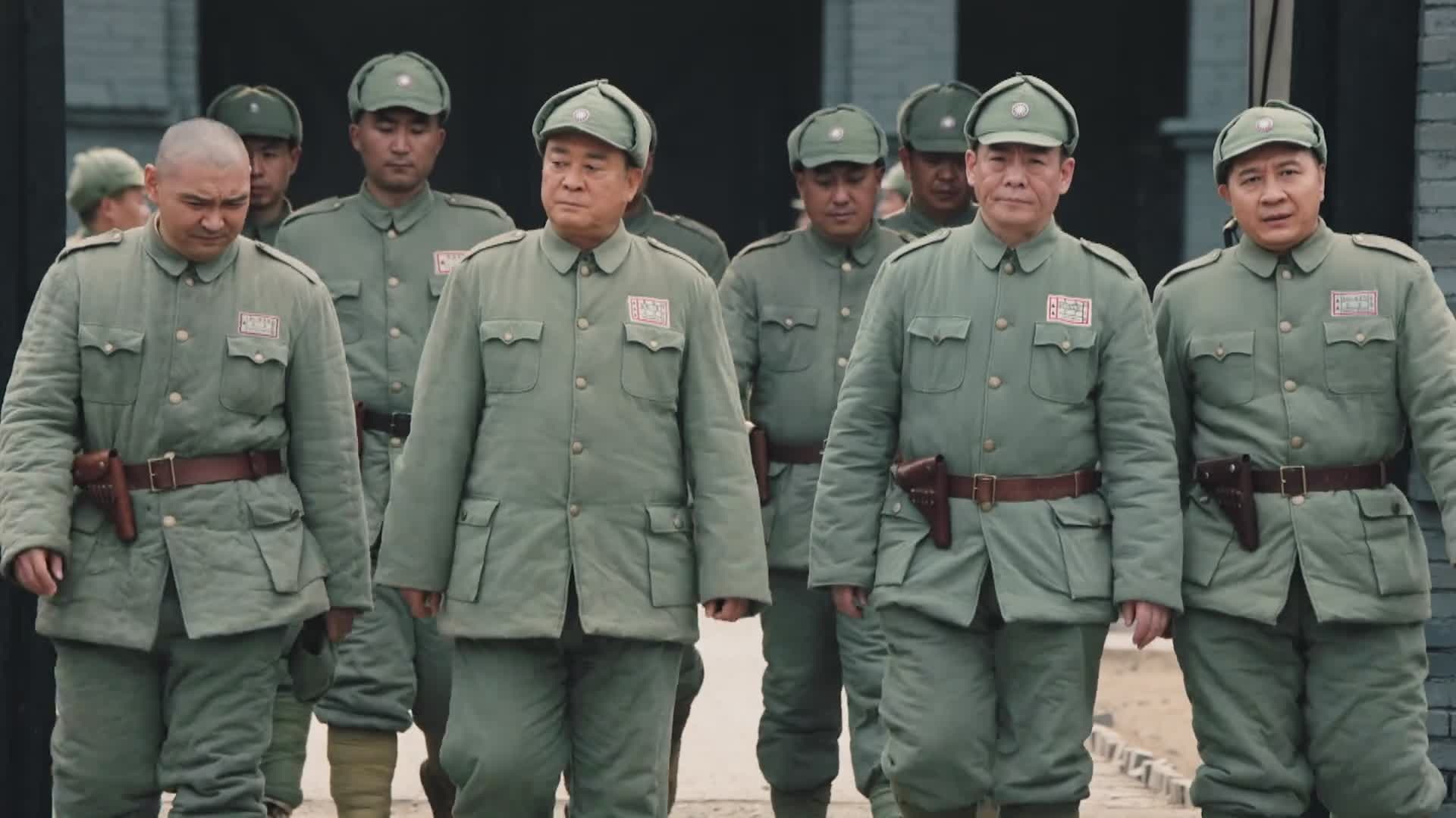 的军长郭景云带领下,傅作义的嫡系主力部队35军失去回撤北平的时机,最