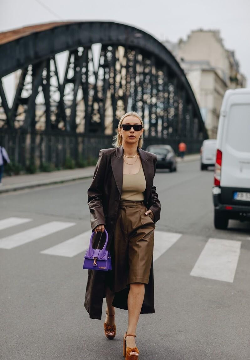 咖啡色配什么颜色好看图片(秋天别总搭配太亮的颜色) - 赤虎壹号