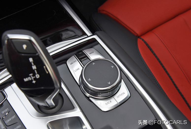 宝马7系最帅的版本，740Li xDrive黑焰版实拍，这霸气需要127.8万