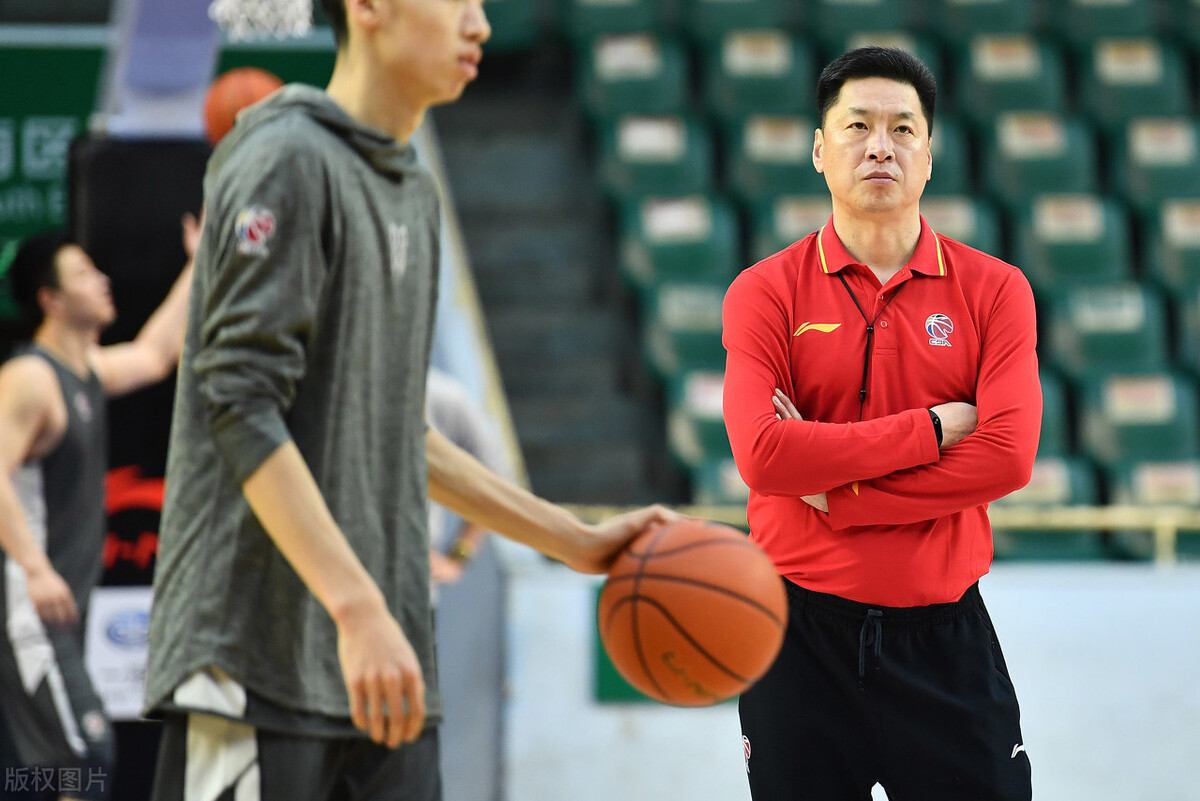 nba有哪些球员喜欢郭艾伦(恭喜！李春江收获两大绯闻外援，分别是NBA榜眼和郭艾伦的大恩人)