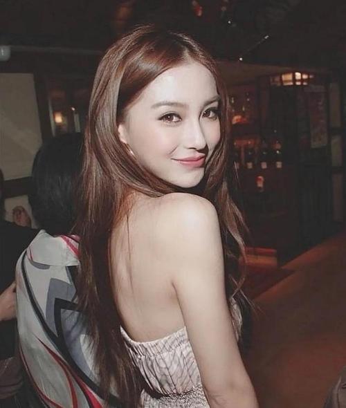 嫩模时期的Angelababy，美的惊人